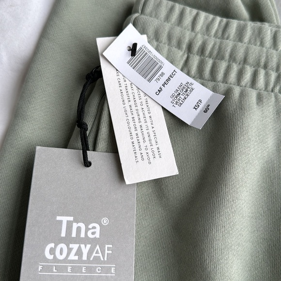 TNA CAF perfect xs - Picture 2 of 3